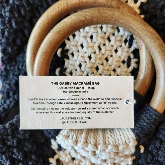 NWT hot and trendy Laude the Label black & white "Gabby the Macrame Bag" - Picture 4 of 6